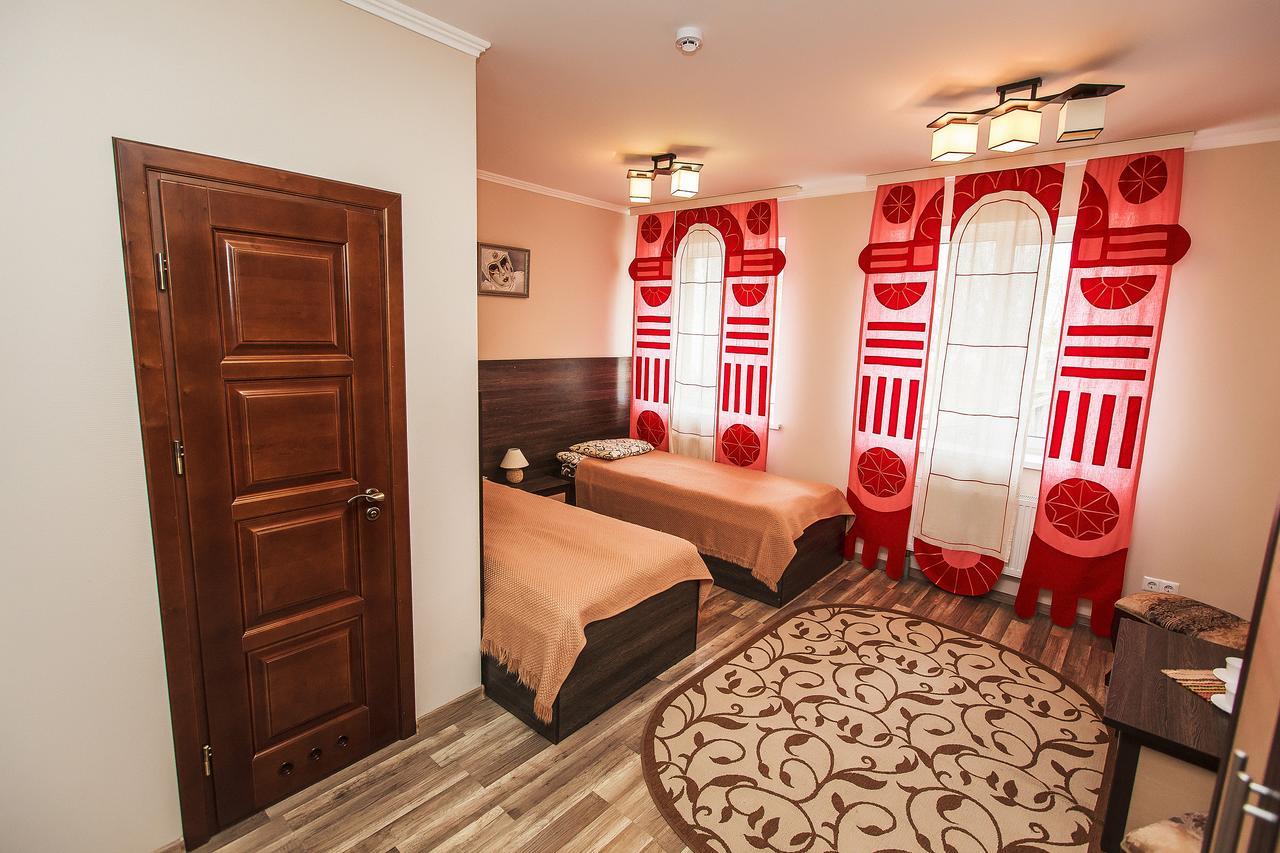 Slavyanskaya Hata Hotel Baranoviçi Dış mekan fotoğraf