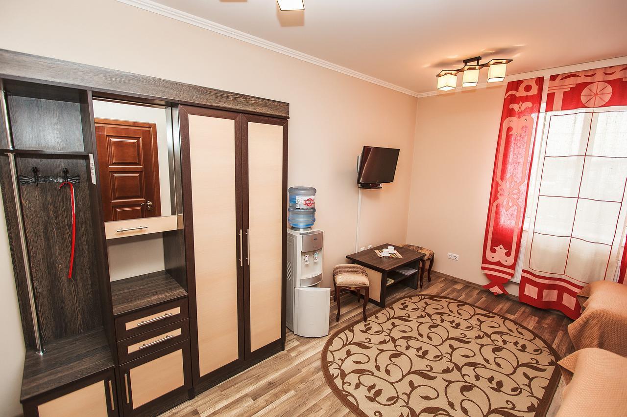 Slavyanskaya Hata Hotel Baranoviçi Dış mekan fotoğraf