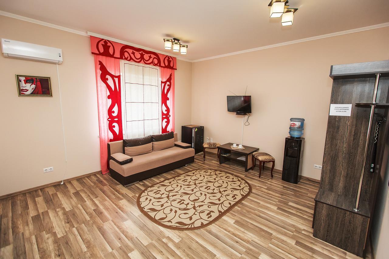 Slavyanskaya Hata Hotel Baranoviçi Dış mekan fotoğraf
