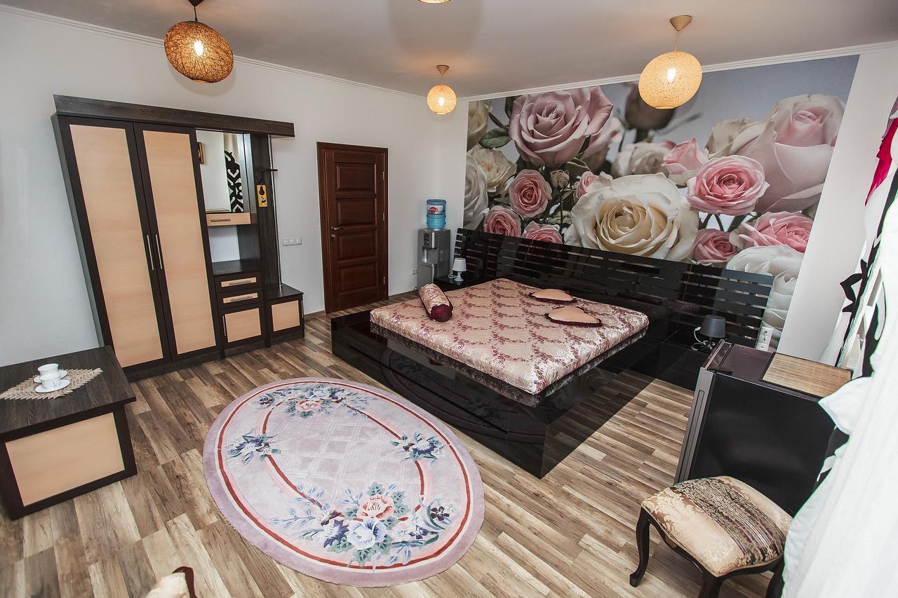 Slavyanskaya Hata Hotel Baranoviçi Dış mekan fotoğraf