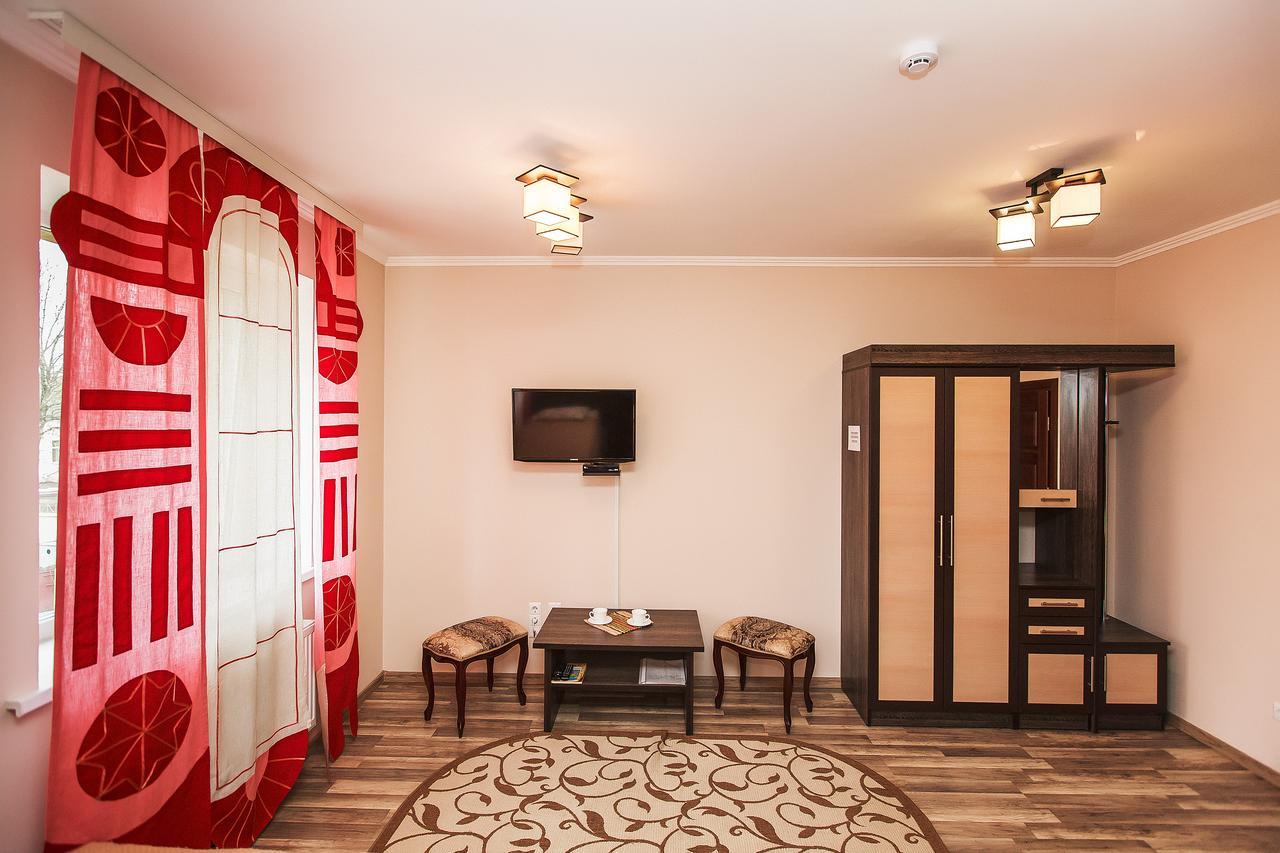 Slavyanskaya Hata Hotel Baranoviçi Dış mekan fotoğraf