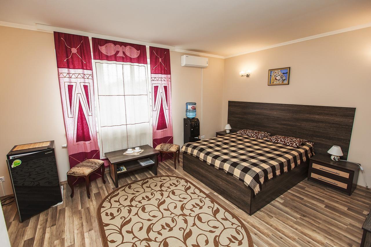 Slavyanskaya Hata Hotel Baranoviçi Dış mekan fotoğraf